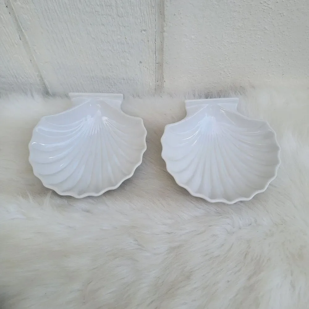 2 Vintage Ceramic Scalloped Seashell Dish Bowls Japan. Oven/Dishwasher Safe